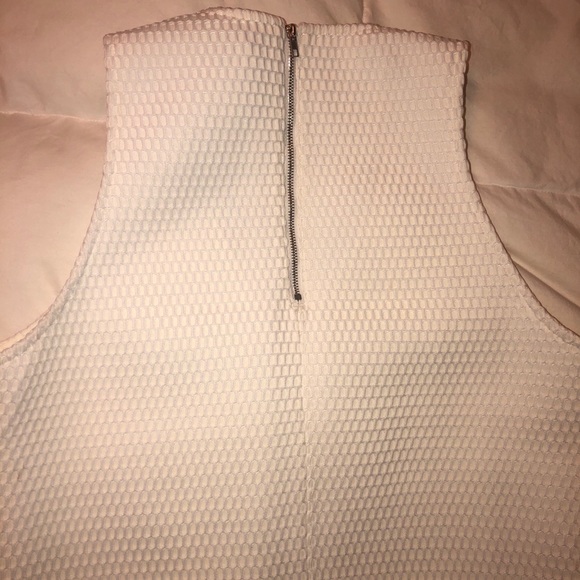 White Crop top - Picture 7 of 7